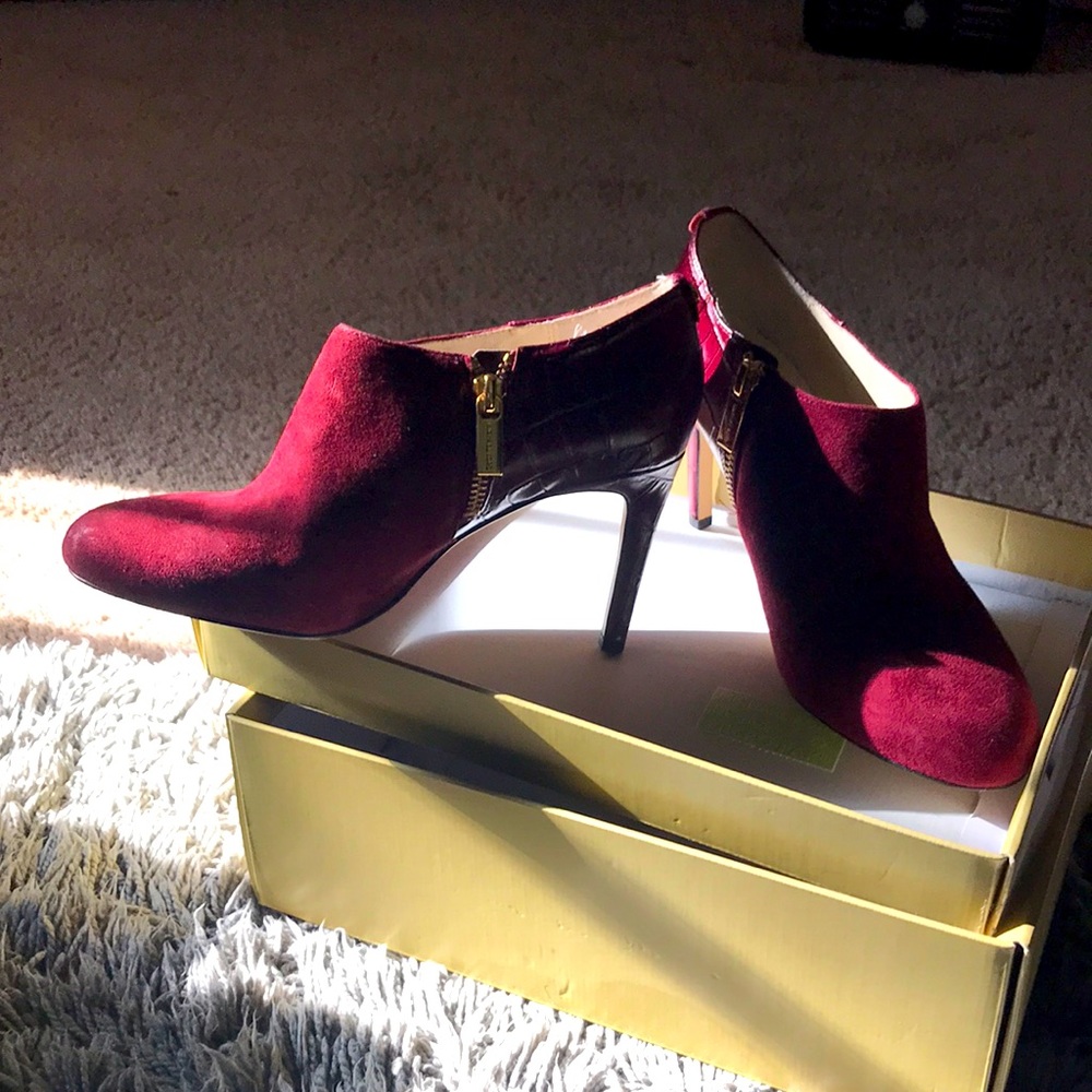 Sammy ankle boots suede Size 61/2 Merlot color